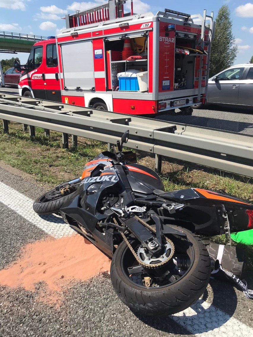 Wypadek motocyklisty na S8 w Lucynowie. Poszkodowana jest kierująca jednośladem 4.08.2022