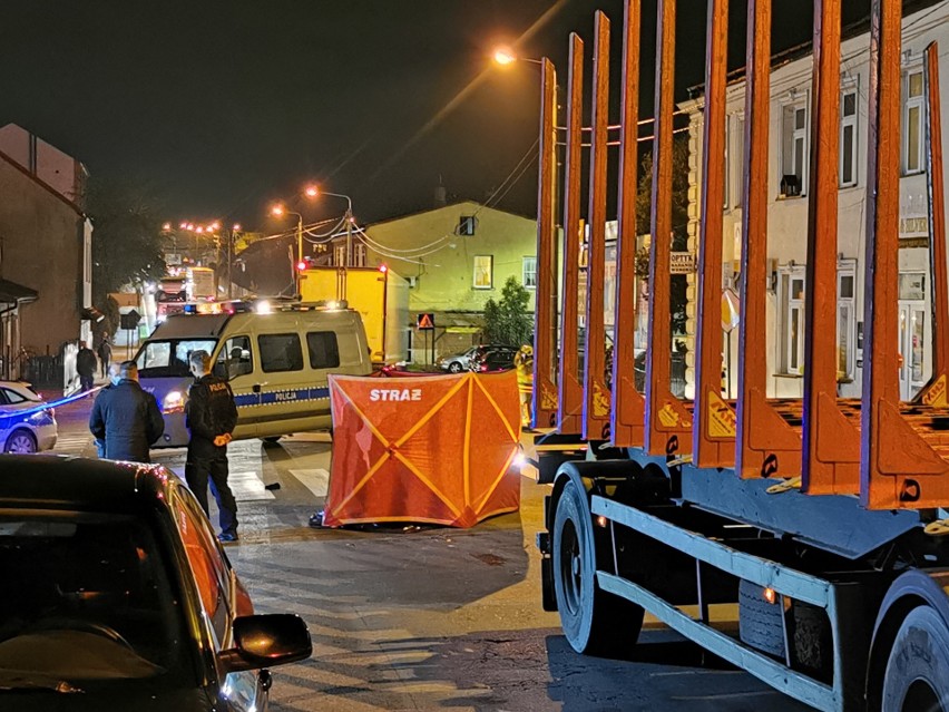 Tragiczny wypadek w Brześciu Kujawskim. Nie żyje mężczyzna [zdjęcia]