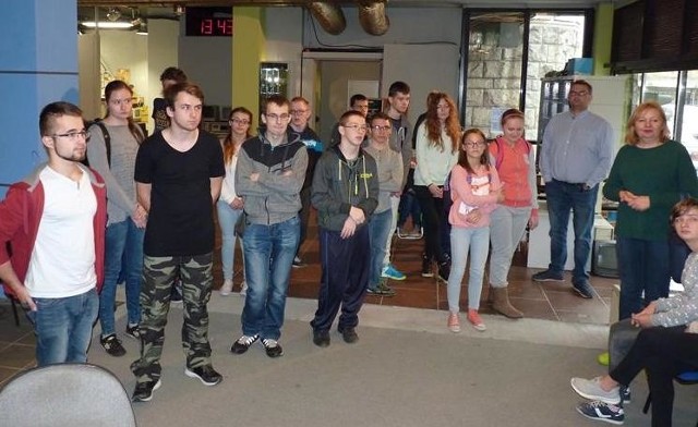 Uczniowie ośrodka na buskiej "Górce" zwiedzili Muzeum Historii Komputerów i Informatyki w Katowicach.