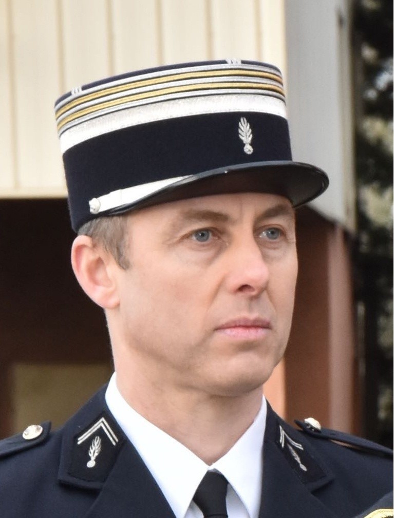 Zmarł żandarm, Arnaud Beltrame, który wydał siebie terroryście w zamian za zakładniczkę we francuskim supermarkecie