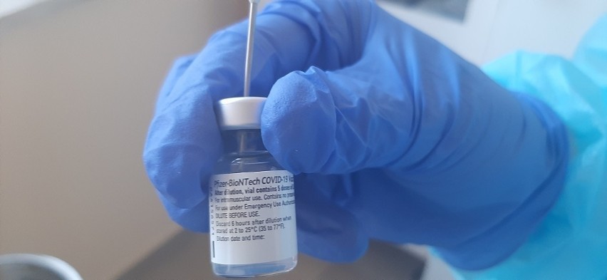 Trwają szczepienia w Domach Pomocy Społecznej w powiecie radomskim