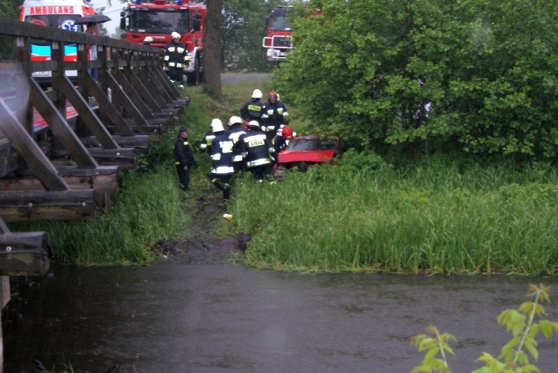 Samochód w wodzie