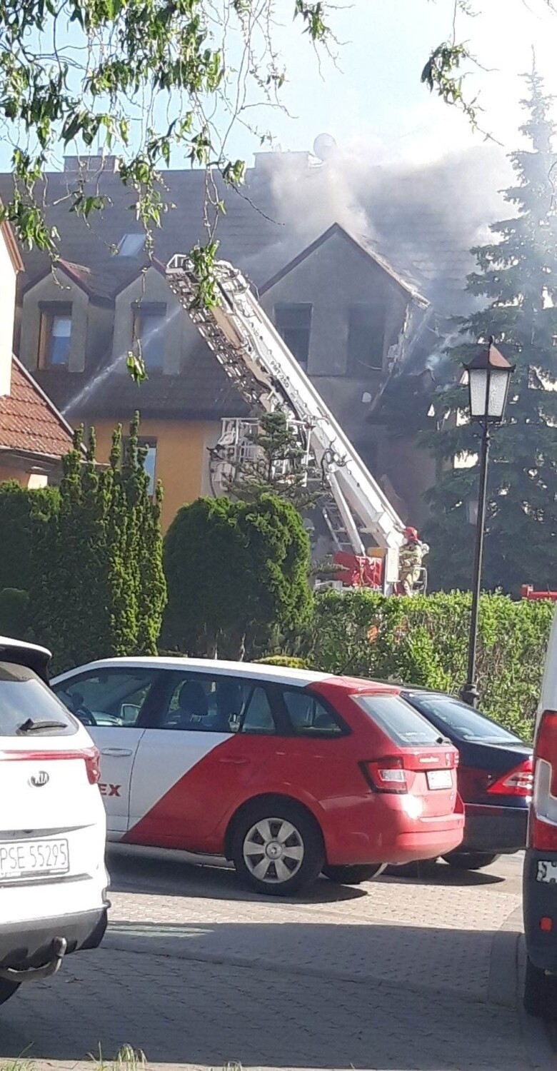 Pożar wybuchł w jednym z domów przy ul. Brzechwy w Śremie