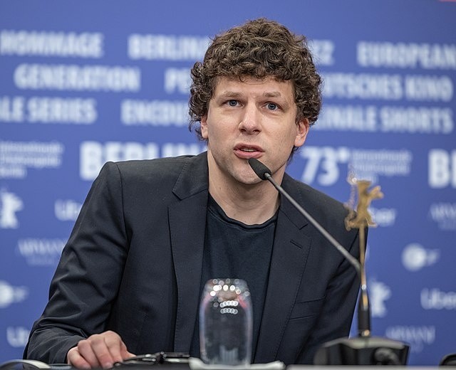 Jesse Eisenberg ma polskie korzenie. Czuje silne przywiązanie do Polski