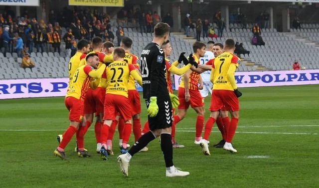 Korona Kielce w niedzielę, 16 lutego, na wyjeździe zmierzą się z Jagiellonią Białystok, a tydzień później w Krakowie z Wisłą.