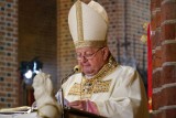 Setna rocznica urodzin papieża Jana Pawła II. Kardynał Stanisław Dziwisz wygłosił homilię w Poznaniu