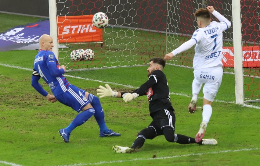 20.12.2020. Piast Gliwice - Raków Częstochowa....