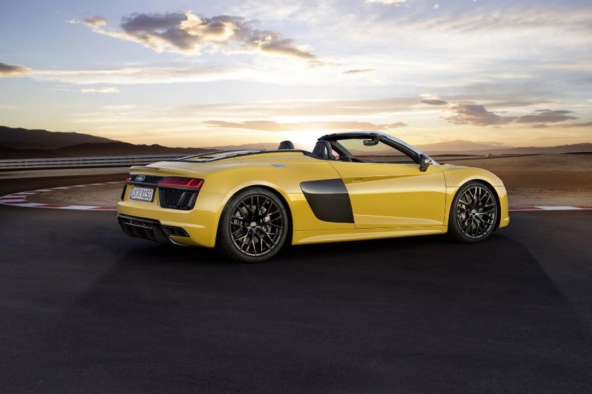 Audi R8 Spyder V10...