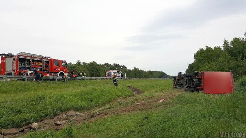 Wypadek na autostradzie A4 na wysokości Niemodlina.