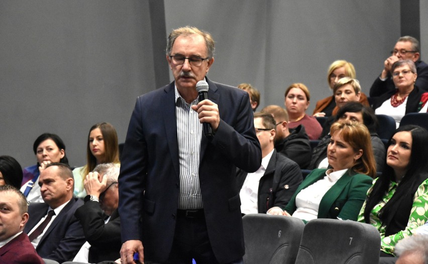 Dr n med. Wojciech Skucha pytał o wizję rozwoju gminy