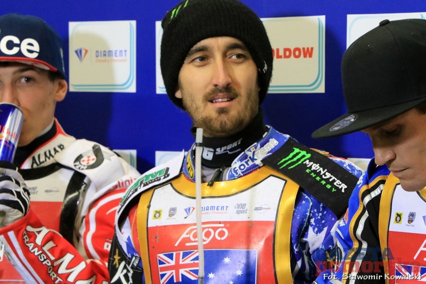 Speedway Best Pairs Cup. Chris Holder (w środku).