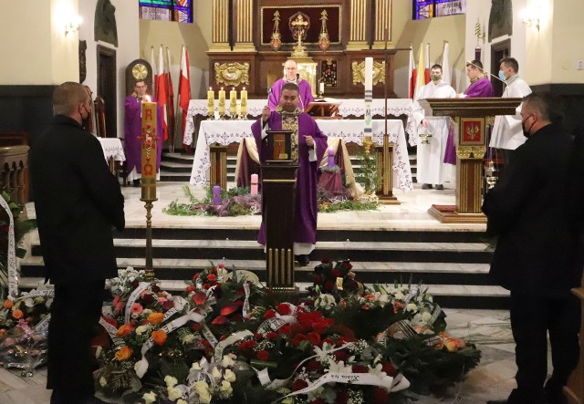 W radomskim Kościele Garnizonowym została odprawiona msza święta za zmarłego nauczyciela Romana Waszko.