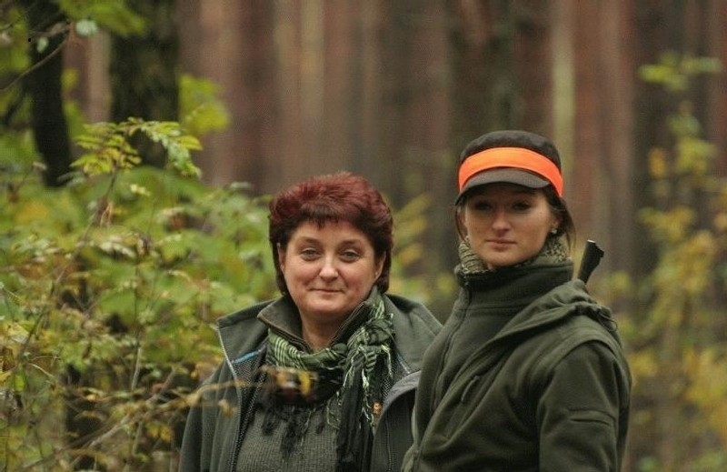 Matka i córka spędziły wiele godzin na polowaniach.