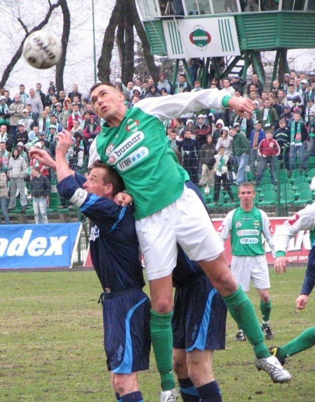Andrzej Bednarz (z zielonej koszulce) będzie grał w rundzie wiosennej w Radomiaku 1910 SA Radom