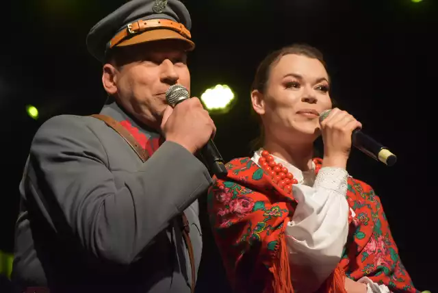 Podniosły koncert w Teatrze Miejskim w Sieradzu z okazji 25-lecia Polski w NATO