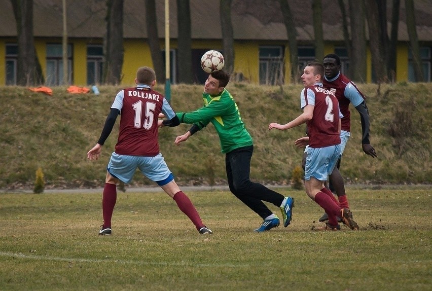 Kolejarz Stróże - Siarka Tarnobrzeg 1:1