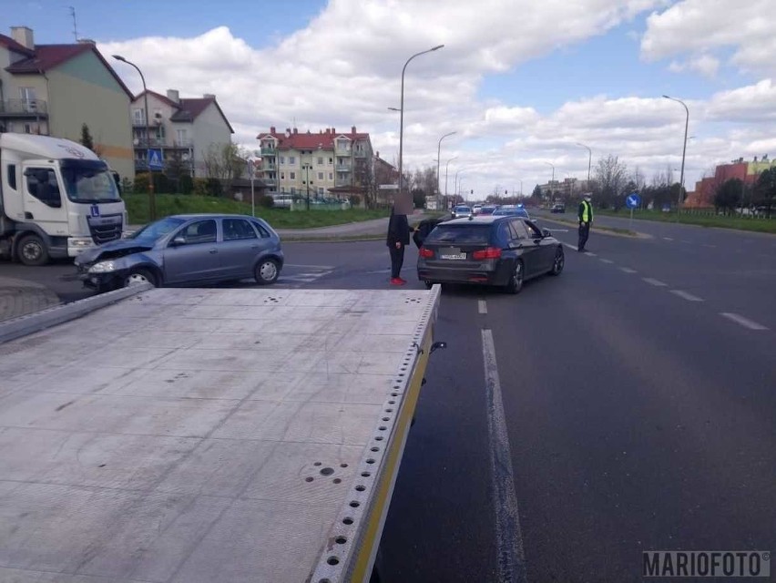 Zderzenie dwóch samochodów w Opolu.