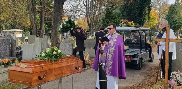 26 października w ostatniej drodze Dorocie Dejmek towarzyszyła jej rodzina, bliscy oraz przyjaciele, koleżanki i koledzy z „Dziennika Polskiego” i „Gazety Krakowskiej”