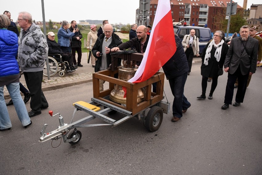 Rocznica chrztu Polski: Uroczysta procesja przeszła do...