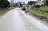 Gmina Kozłów. Rozpoczął się remont drogi powiatowej. Koniec już w kwietniu?
