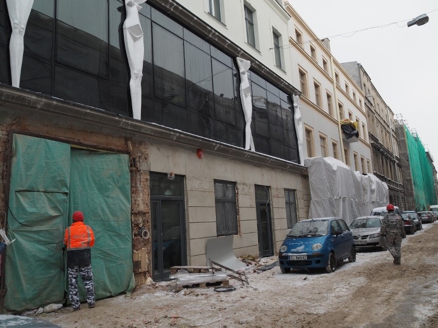 Awangardowe kariatydy z ul. Włókienniczej 6 mogą zapewne...