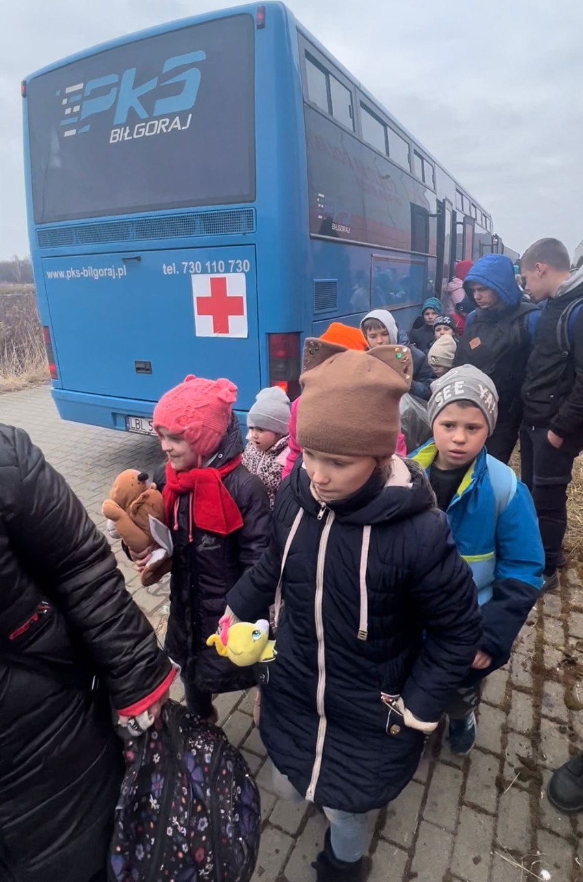 PKS Biłgoraj wspiera uchodźców. Autobusy pomogły m.in. w ewakuacji dzieci z domów dziecka w Ukrainie