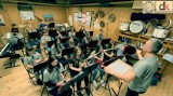 Młodzieżowa Orkiestra Dęta z Włoszczowy gra wielki hit Michaela Jacksona. Zobacz film