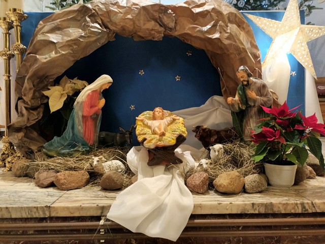 Szopka bożonarodzeniowa w kościele pod wezwaniem Świętego Antoniego Padewskiego w Kątach Starych. >>>Więcej zdjęć na kolejnych slajdach