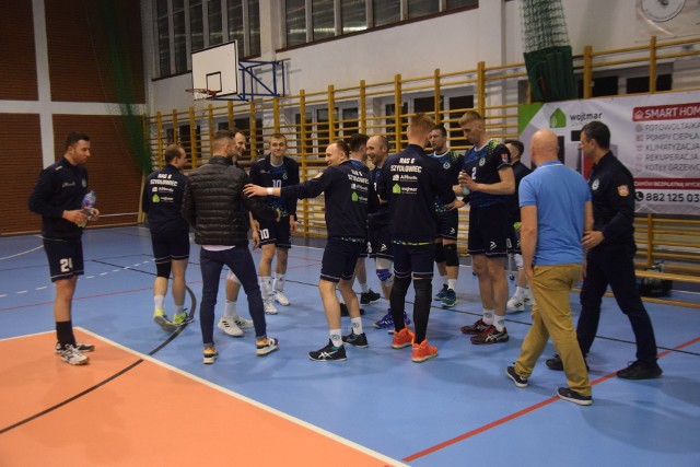 Siatkarze Rodzinnej Akademii Sportu 6 Szydłowiec w sobotę 7 maja mogą wywalczyć awans do trzeciej ligi.