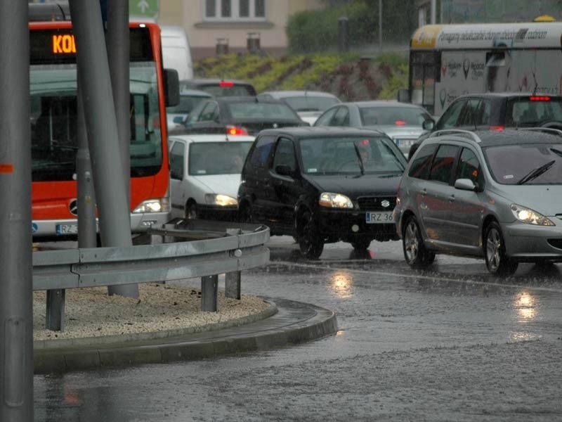 Kolejna ulewa w Rzeszowie. Zdjęcia internauty