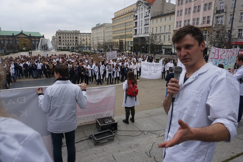 14.10.2017 poznan ww protest rezydentow lekarzy lekarze...