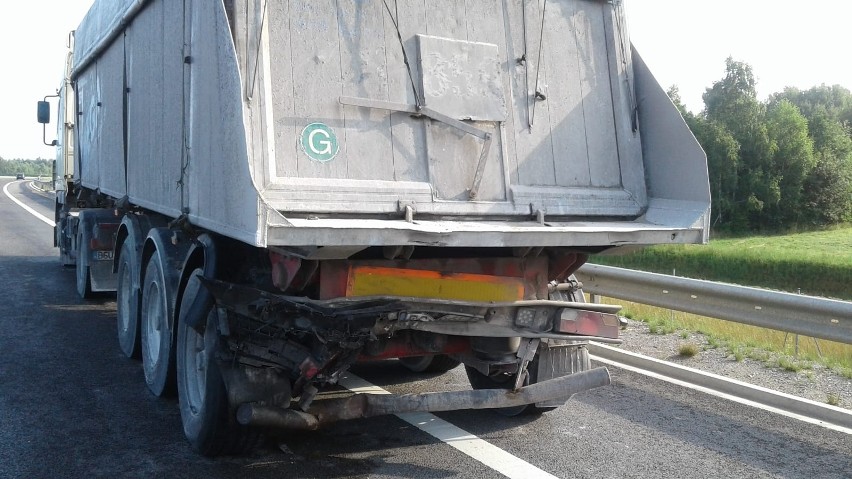 Wypadek w Skarżysku. Zderzenie ciężarówki z osobówką na S7. Pięć osób rannych!