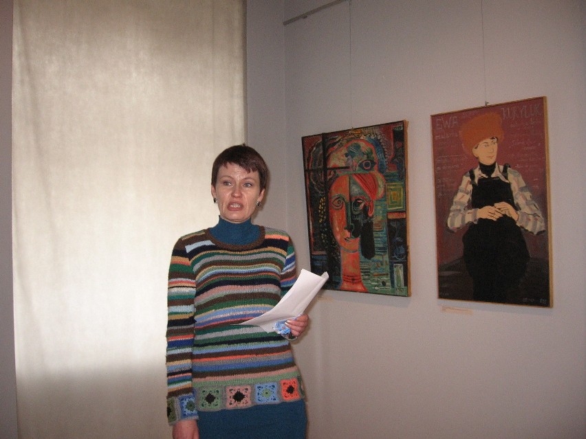 Fragmenty wystawy pokazuje Magdalena Kwiatkowska.