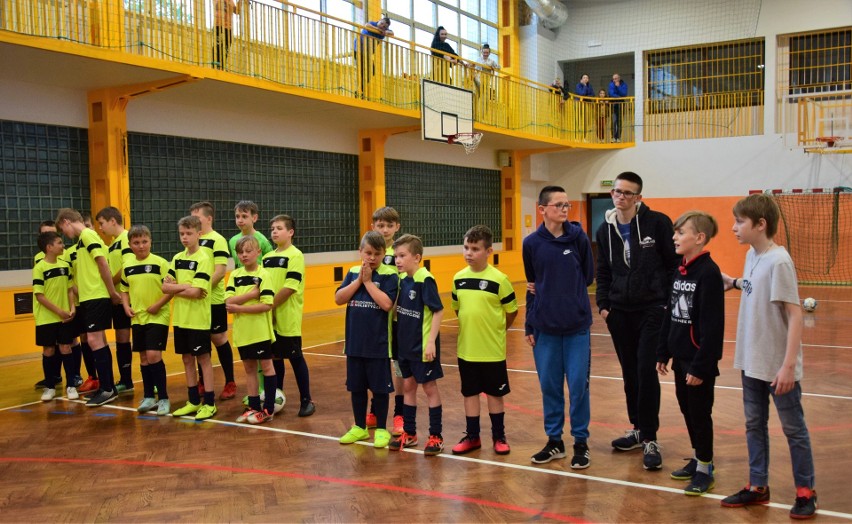 Polacy z Fundacji Love Dance Help w Norwegii obdarowali młodych sportowców z Domu Dziecka w Skopaniu. Zdjęcia i wideo