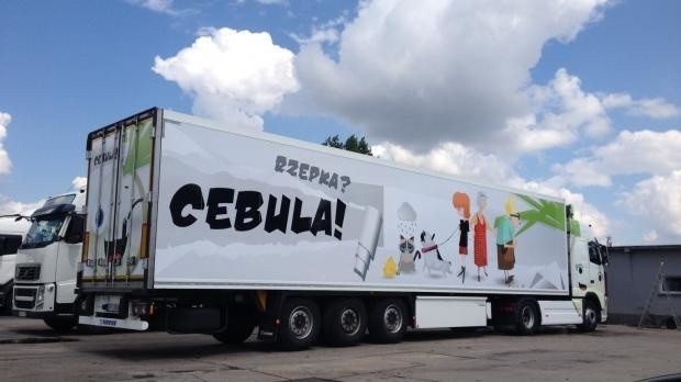 Cebula Transport specjalizuje się w przewozie towarów...