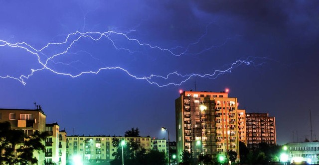 Na niedzielę 26 lipca, od godziny 14, w Toruniu i powiecie toruńskim przewidywane są burze z gradem