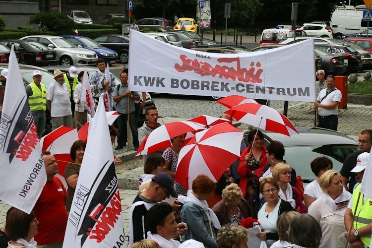 Pikieta Solidarności przeciwko prywatyzacji uzdrowisk