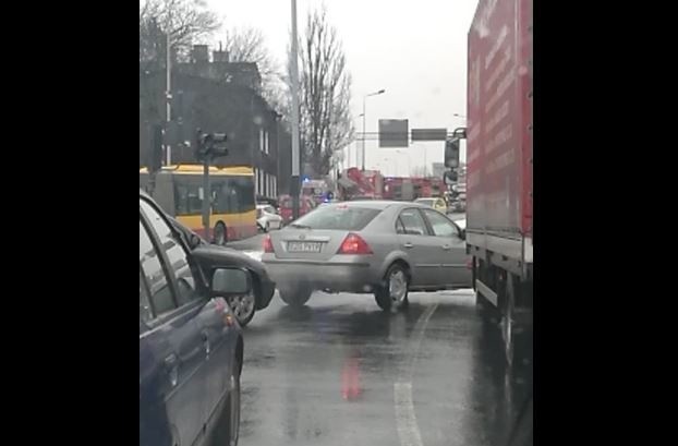 Śmiertelny wypadek na Wojska Polskiego. Nie żyje kobieta [zdjęcia]