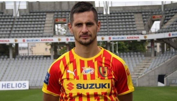 Nowy piłkarz w Koronie Kielce. Nemanja Miletić podpisał roczny kontrakt. To 28-letni lewy obrońca