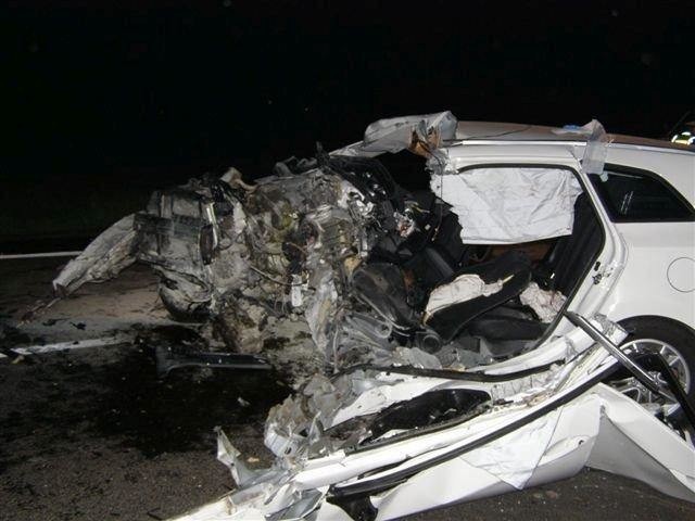 Kierowca hyundaia zginął na miejscu.