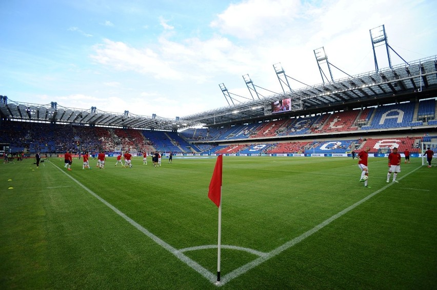 Wisła - Ruch 1-2: "Biała Gwiazda" na dnie tabeli po czwartej porażce z rzędu w ekstraklasie [WIDEO]