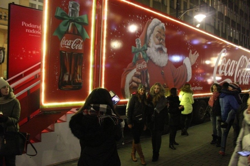 Świąteczna ciężarówka Coca-Coli - jakie atrakcje czekają na...