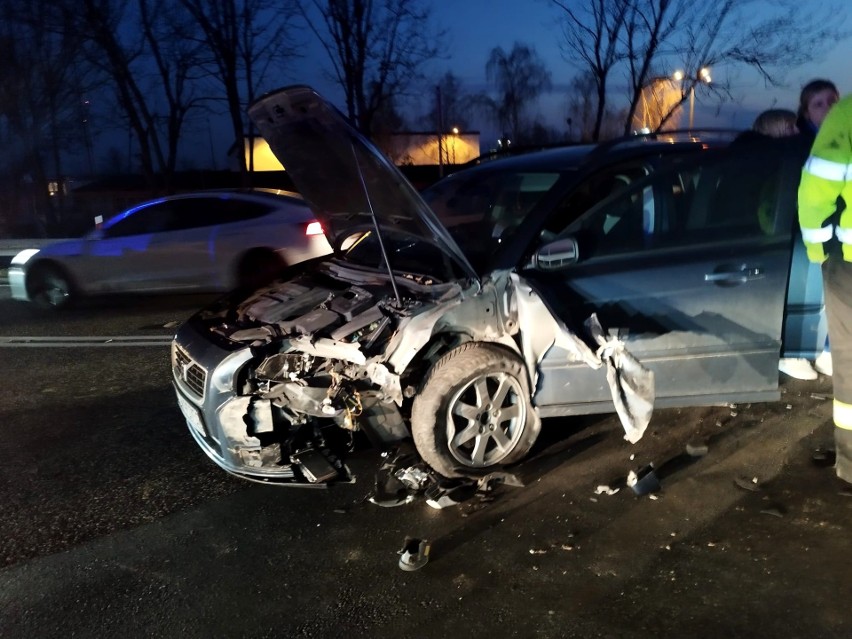 Wypadek przy autostradzie A4, na węźle Kostomłoty 28.02.2023
