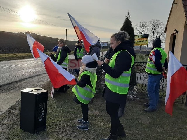 Mieszkańcy Sielca Biskupiego po raz kolejny protestowali przeciwko planowanej budowie biogazowni