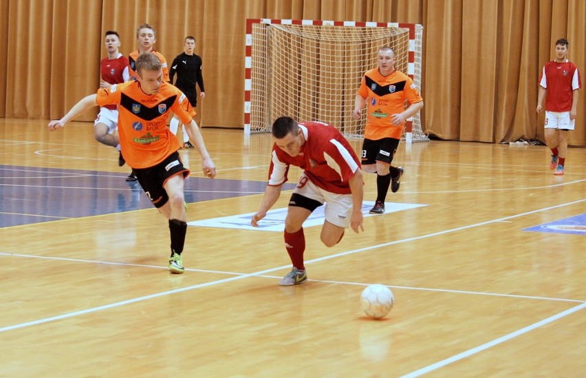 W sobotę w hali widowiskowo-sportowej w Świeciu rozgrano...