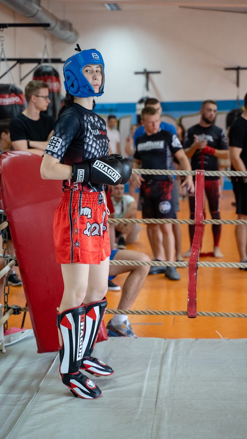 Zawodnicy Akademii Muay Thai Kielce walczyli II edycji Sparingowej Ligi Bokserskiej w Krakowie [ZDJĘCIA]