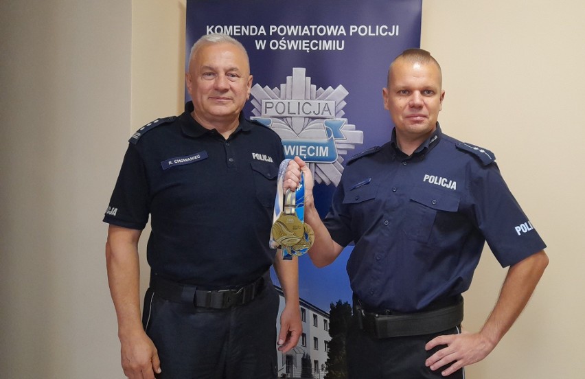 Inspektor Robert Chowaniec (z lewej), Komendant Powiatowy...