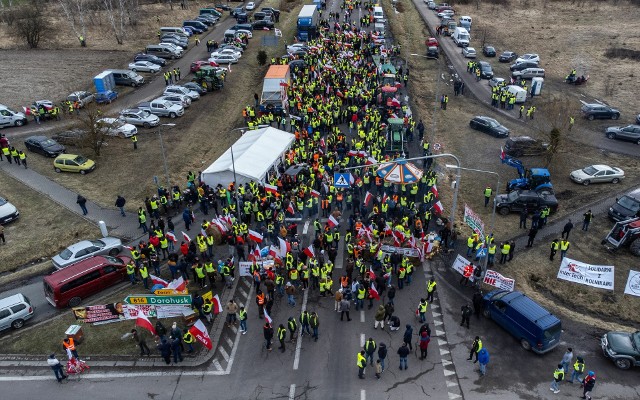 Protest rolników przy polsko-ukraińskim przejściu granicznym w Dorohusku.
