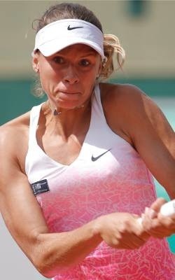 Magda Linette mimo zwycięstwa w pierwszym secie pożegnała się z trawiastymi kortami Wimbledonu wcześniej niż się spodziewała