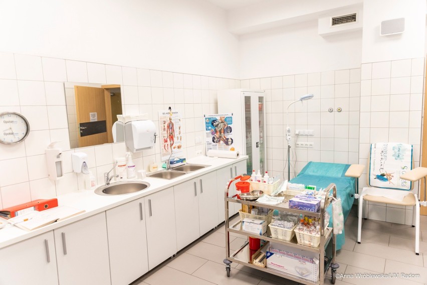 Pierwsze poradnie specjalistyczne przeniosły się do Centrum Rehabilitacji w Radomiu. To ortopedia, chirurgia ogólna i proktologia
